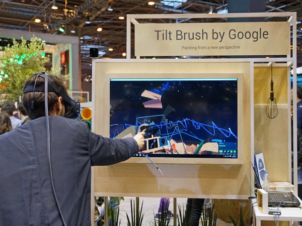 VR Tilt Brush